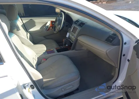 2010 Toyota Camry Xle V6 z USA, uszkodzony, nr VIN 4T1BK3EK4AU602467